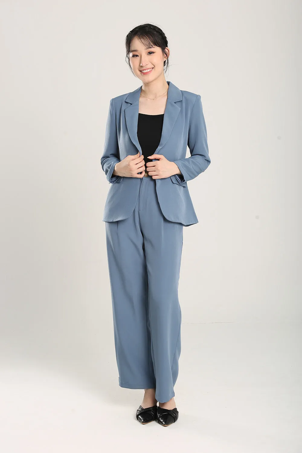 Gabriella Relaxed Fit Tailored Pants in Muted Blue