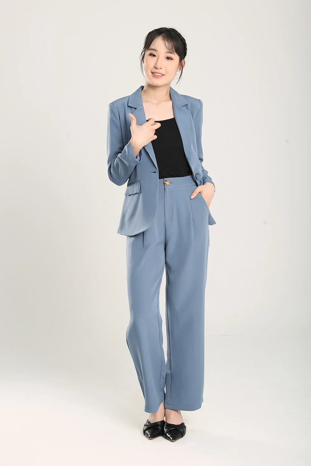 Gabriella Relaxed Fit Tailored Pants in Muted Blue